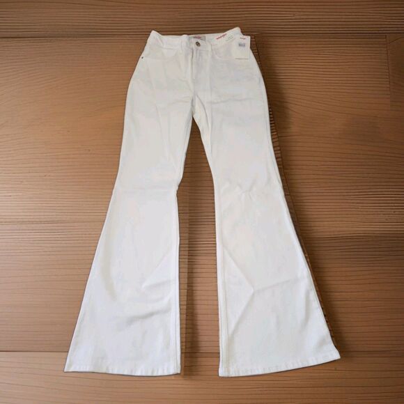 Wrangler Denim - Wrangler High Rise Fierce Flare Jeans White Women's Size 2 26x32 NWT 70s Western